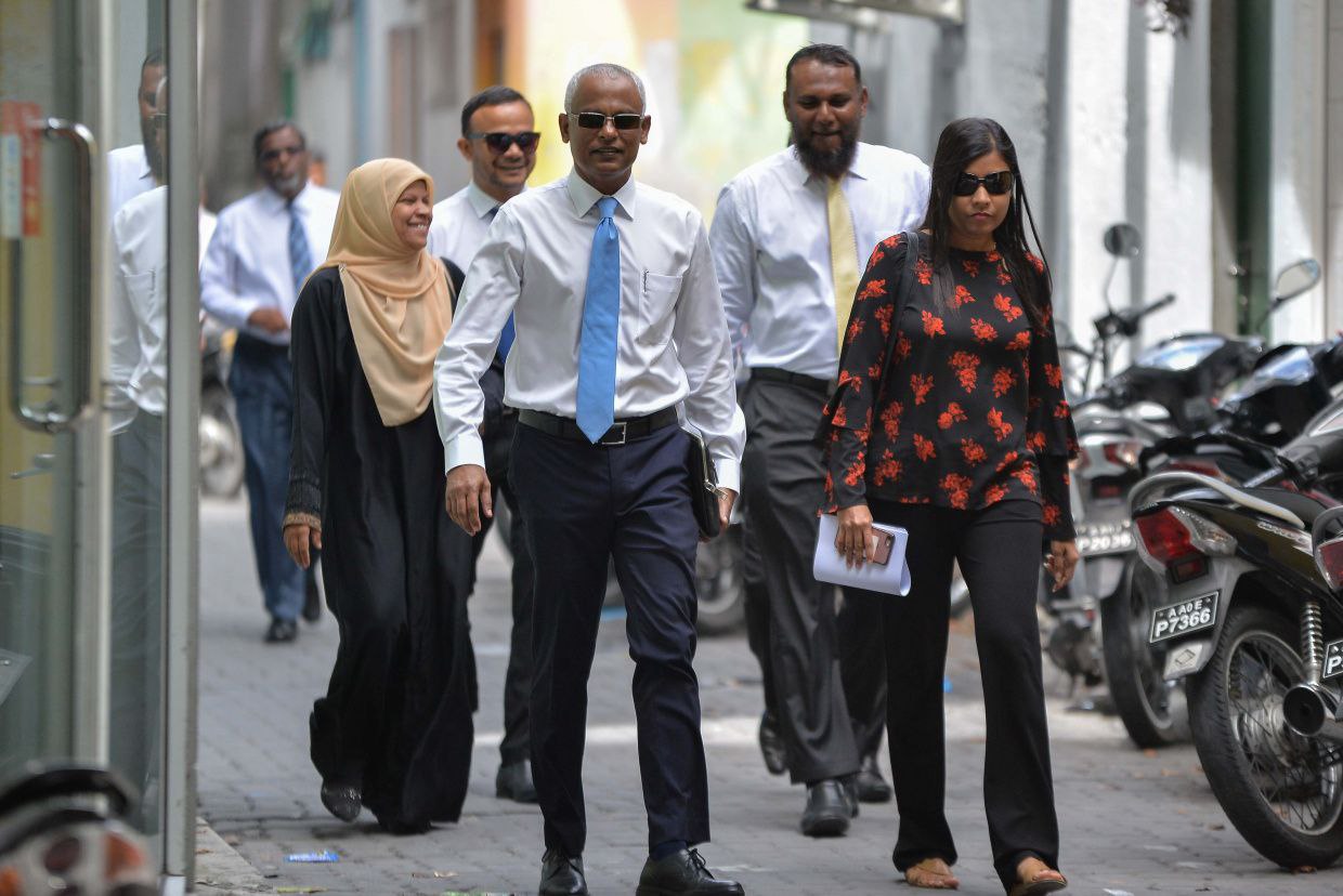 ވެރިކަން ހޯދުމަށްވުރެ ގައުމު ބަނގުރޫޓްނުވެ އޮތުން ރައީސަށް މާމުހިންމު: ރޮޒައިނާ