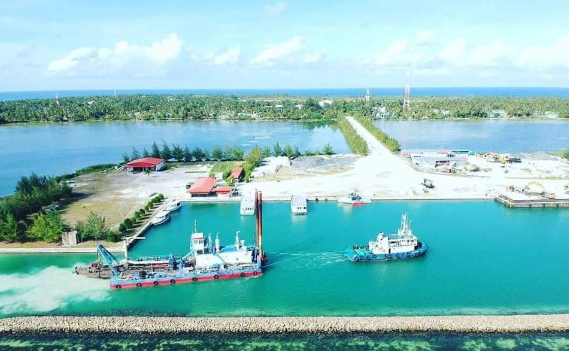 އައްޑޫސިޓީގައި ހިންގި ގްރޫޕް މާރާމާރީއެއްގައި 20 އަހަރުގެ ޒުވާނެއް ޒަޚަމްކޮށްލައިފި