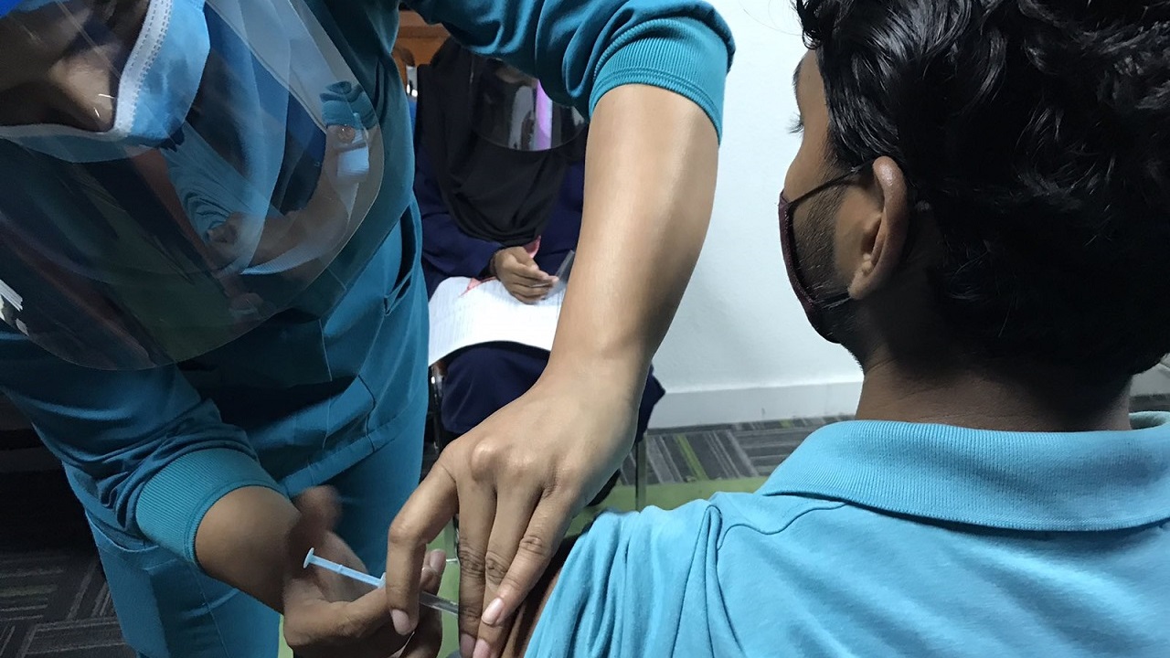 ކޮވިޝީލްޑް ވެކްސިންގެ ދެވަނަ ޑޯޒް މާދަމާ ދޭން ފަށަނީ