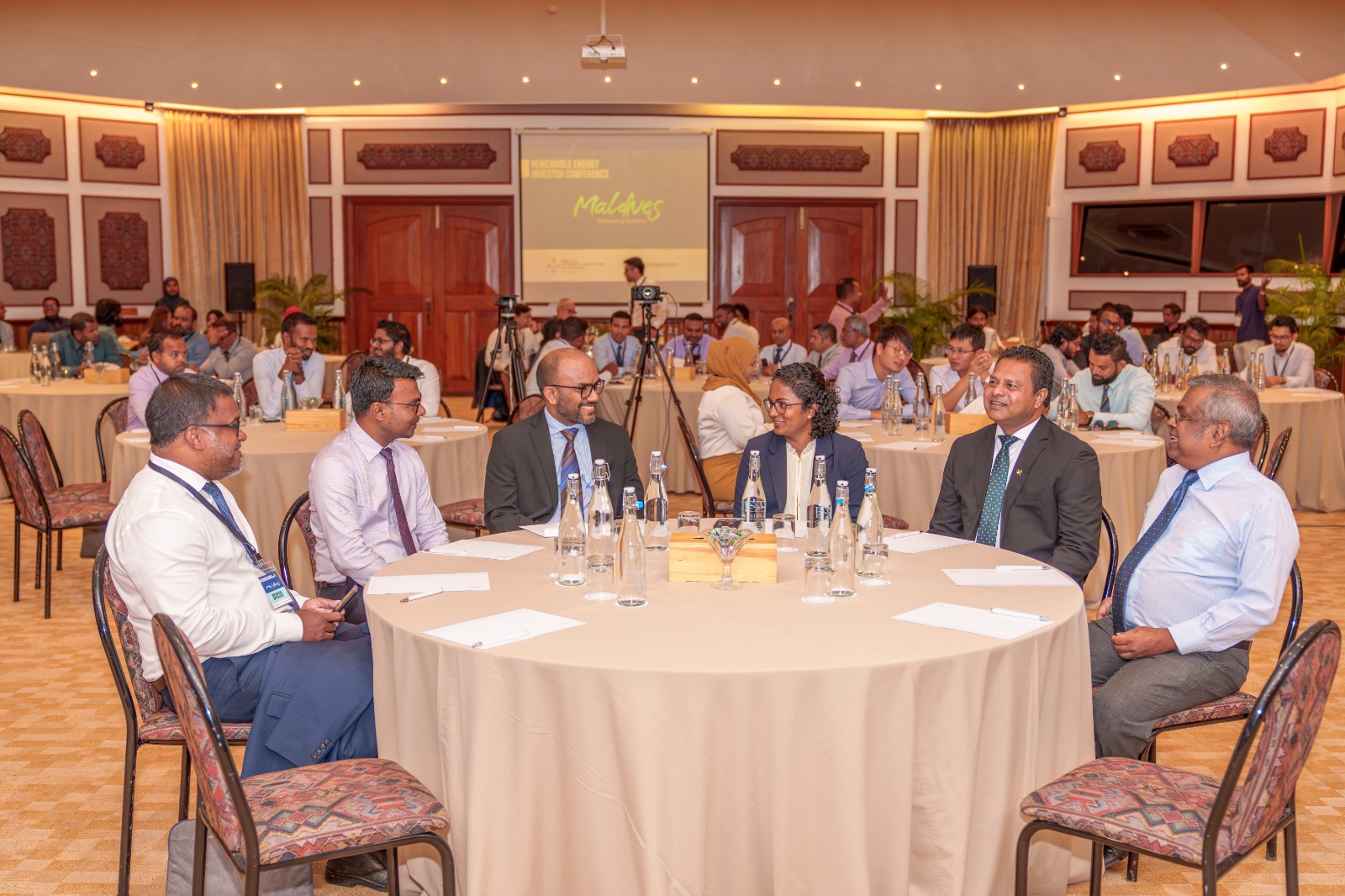 17 ގައުމަކުން ބައިވެރިވާ އިއާދަކުރަނިވި ހަކަތަ ކޮންފަރެންސް ފަށައިފި