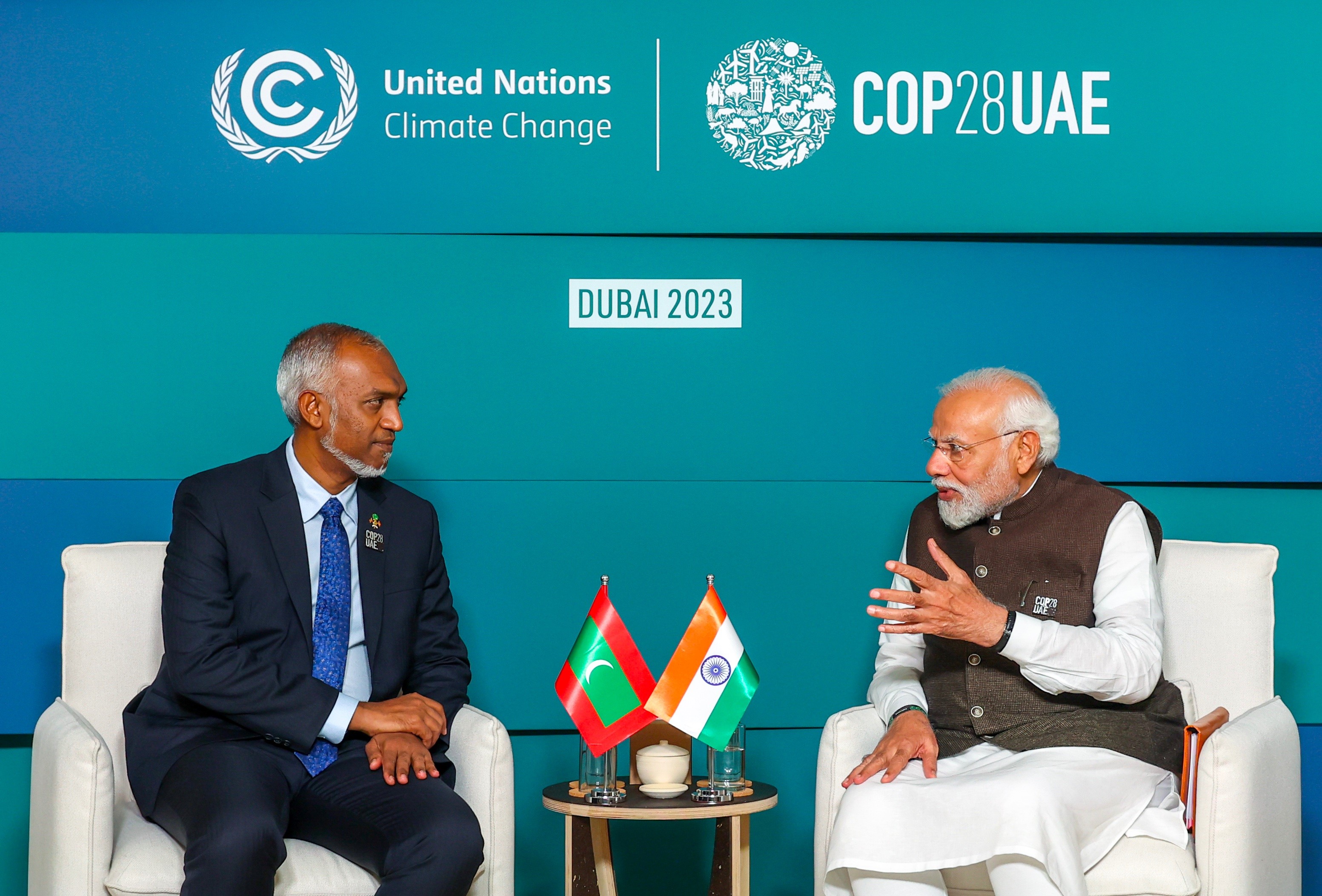 ރައީސް މުޢިއްޒު މޯދީ އާއި ބައްދަލުކުރައްވައިފި