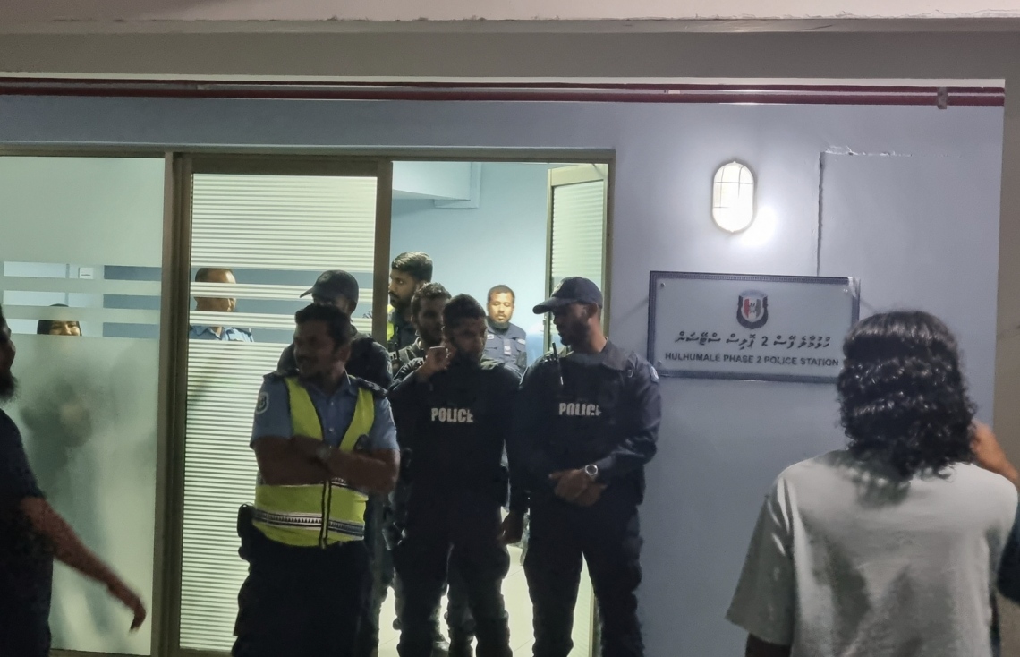 ފުލުހުން ބުނީ އަނިޔާ ނުކުރާ ކަމަށް؛ ޗެކްޕޮއިންޓަށް ނުހުއްޓާ ދާން އުޅެނިކޮށް ވެއްޓުނީކަމަށް