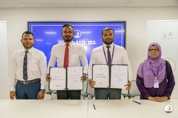 ކުޅުދުއްފުށީގެ ކޮންމެ ސްކޫލަކަށް އެ ސިޓީގެ ކައުންސިލުން އެއް ލައްކަ ރުފިޔާ ދީފި