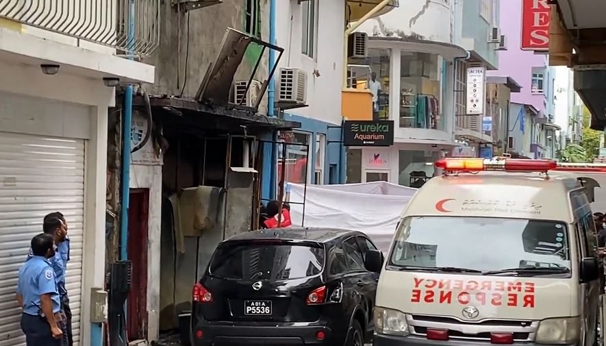 އަލިފާނުގެ ހާދިސާ: ގިނަ ބަޔަކު މަރުވާން މެދުވެރިވީ ސަލާމަތްވާން ބޭރަށް ނުނިކުމެވިގެން