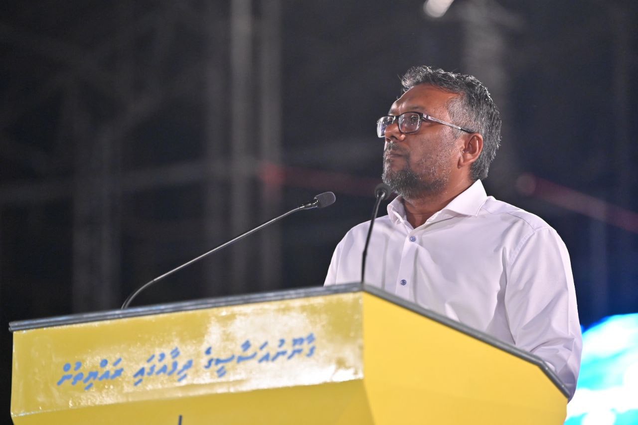 ރައީސް މުޢިއްޒުގެ ސިޔާސަތުތަކާހެދި ޤައުމުގެ މުޅި އިޤްތިޞާދު ހަލާކުވެއްޖެ: ފައްޔާޒު