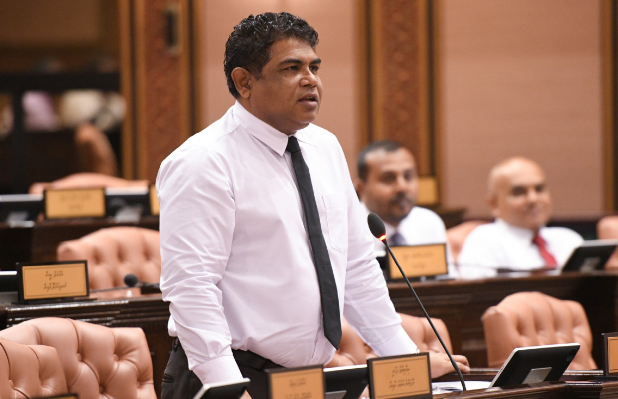 ޔާމީނަށް ތާއީދުކުރާ އެންމެން މުޢިއްޒުގެ ވެރިކަމުގައި ބާކީވާނެ: ބޮންޑޭ