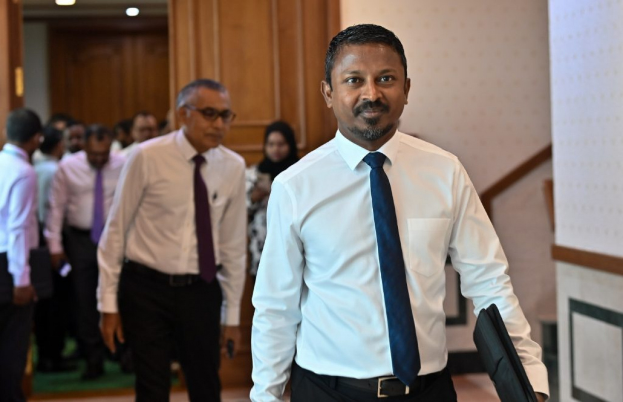 ޑޮލަރުގެ މައްސަލަ ހައްލުކުރުމަށް ގާނޫނުތައް އިސްލާހު ކުރަނީ