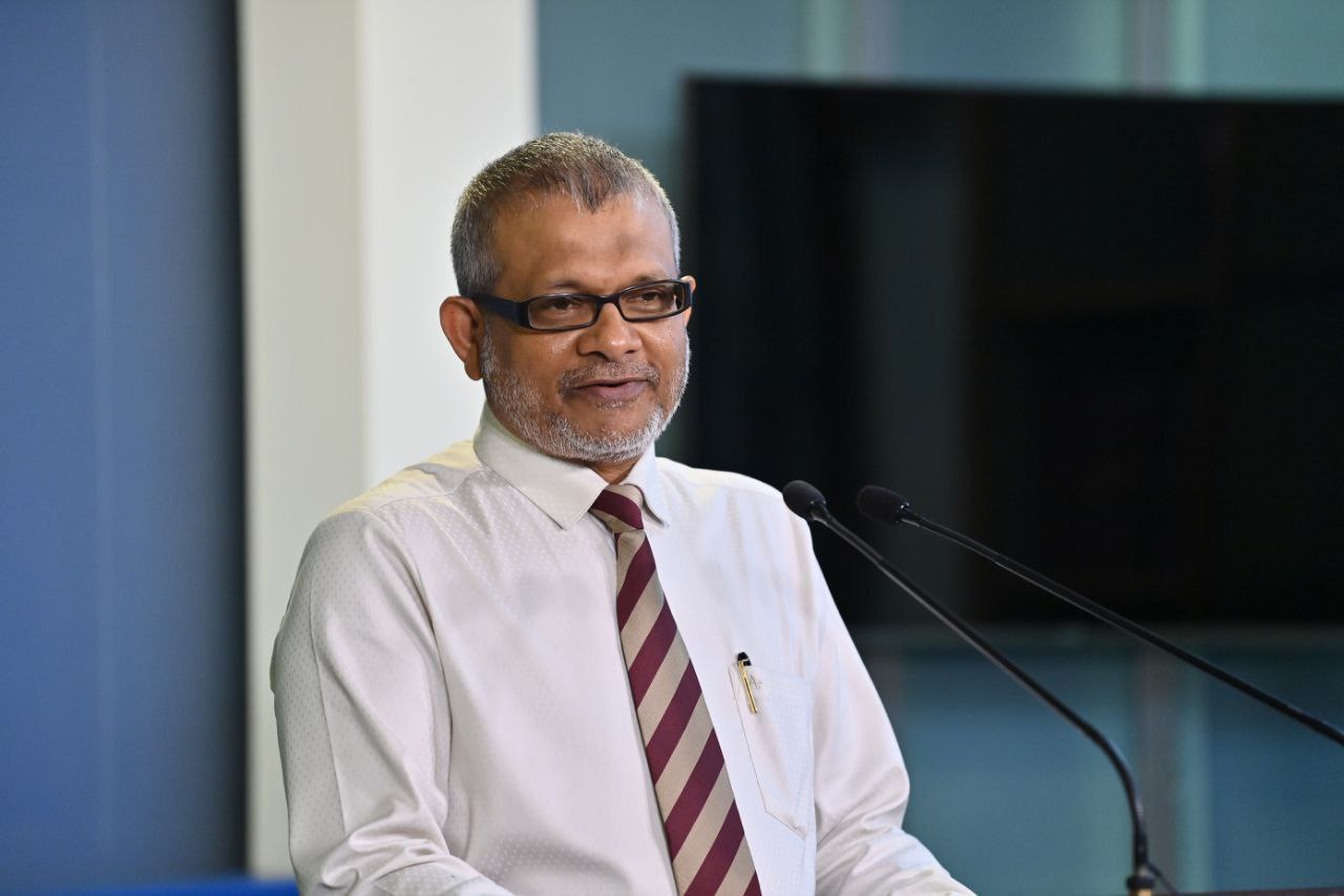 ރައީސް މުއިއްްޒު ޔާމީނާ ބައްދަލު ނުކުރައްވަނީ ސިޔާސީ ބޭފުޅުންނާއި ބައްދަލުކުރެއްވުން ޔާމީނަށް މަނާކޮށްފައިވާތި: ޝަހީބް