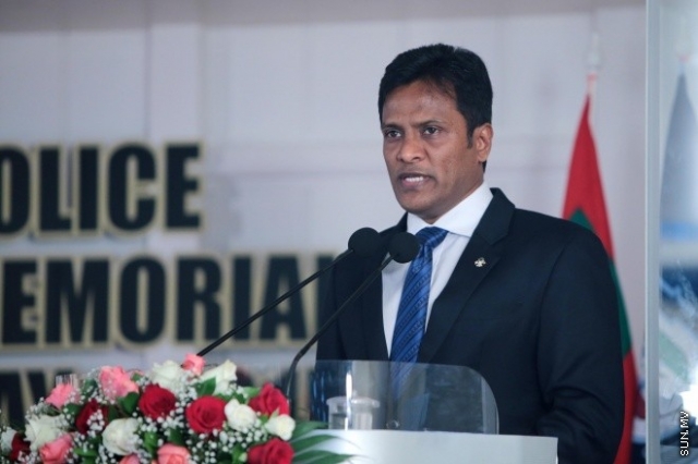 މިސްރާބު ބަދަލުކުރޭ! އެހެންނޫނީ އެންމެން ރަހީނުވާނެ - ޢުމަރު