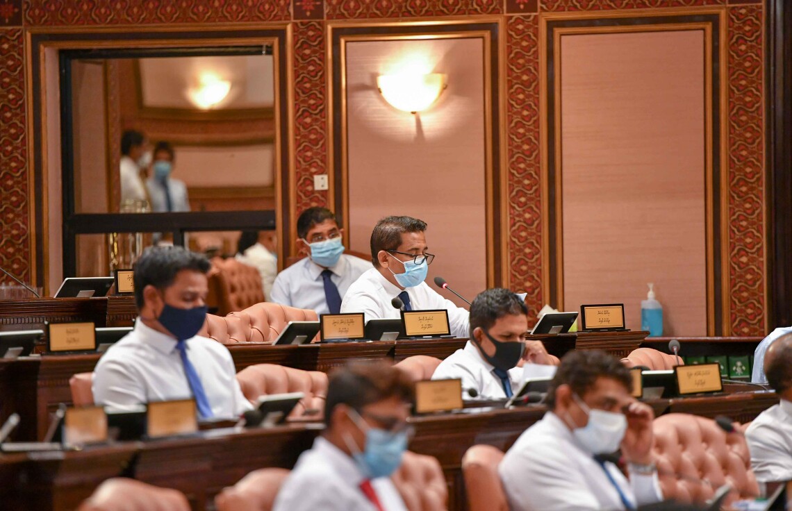 އަދީބުގެ ދައުވާތައް ބާތިލްކުރި ގާޒީގެ މައްސަލަ ބެލުމަށް ގޮވާލާ މަޖިލިހަށް މައްސަލައެއް