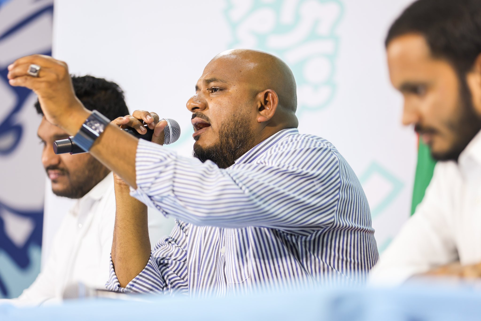 އެމްޑީޕީގެ ލަފަޔަށް ބަޖެޓް ހަދައިފިނަމަ ދެމަސްތެރޭ ރާއްޖެ ބަނގުރޫޓުވާނެ: ޝުޖާއު