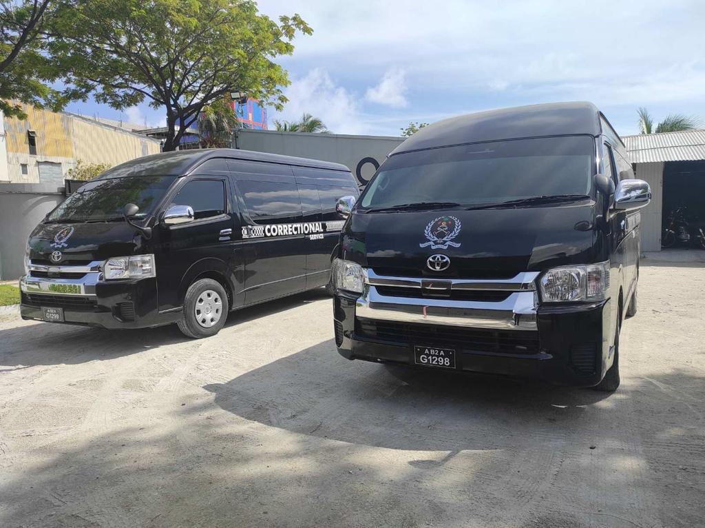 އިންޑިއާ ސަރުކާރުން ހަދިޔާކުރި ވެހިކަލްތައް ކަރެކްޝަނާ ހަވާލުކޮށްފި