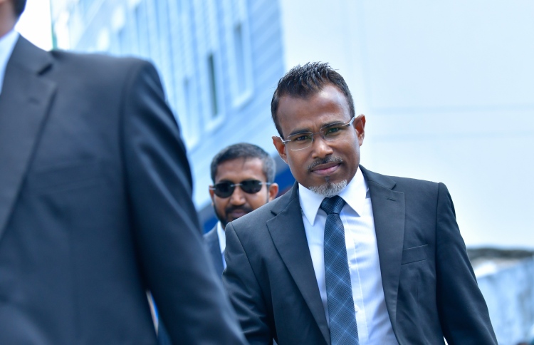 އިންފޯމޭޝަން ކޮމިޝަނަރުގެ ނިންމުންތައް އިސްތިއުނާފު ނުކުރެވޭކަމަށް ބުނާ ޙުކުމް ސުޕްރީމް ކޯޓަށް!