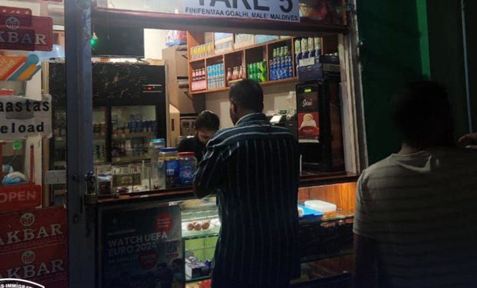 ރޭވެސް ރެއިޑެއް؛ ގަވައިދާ ހިލާފަށް ވިޔަފާރިކުރުމުގައި އުޅުނު ހަ ބިދޭސީއަކު އަތުލައިގަތް