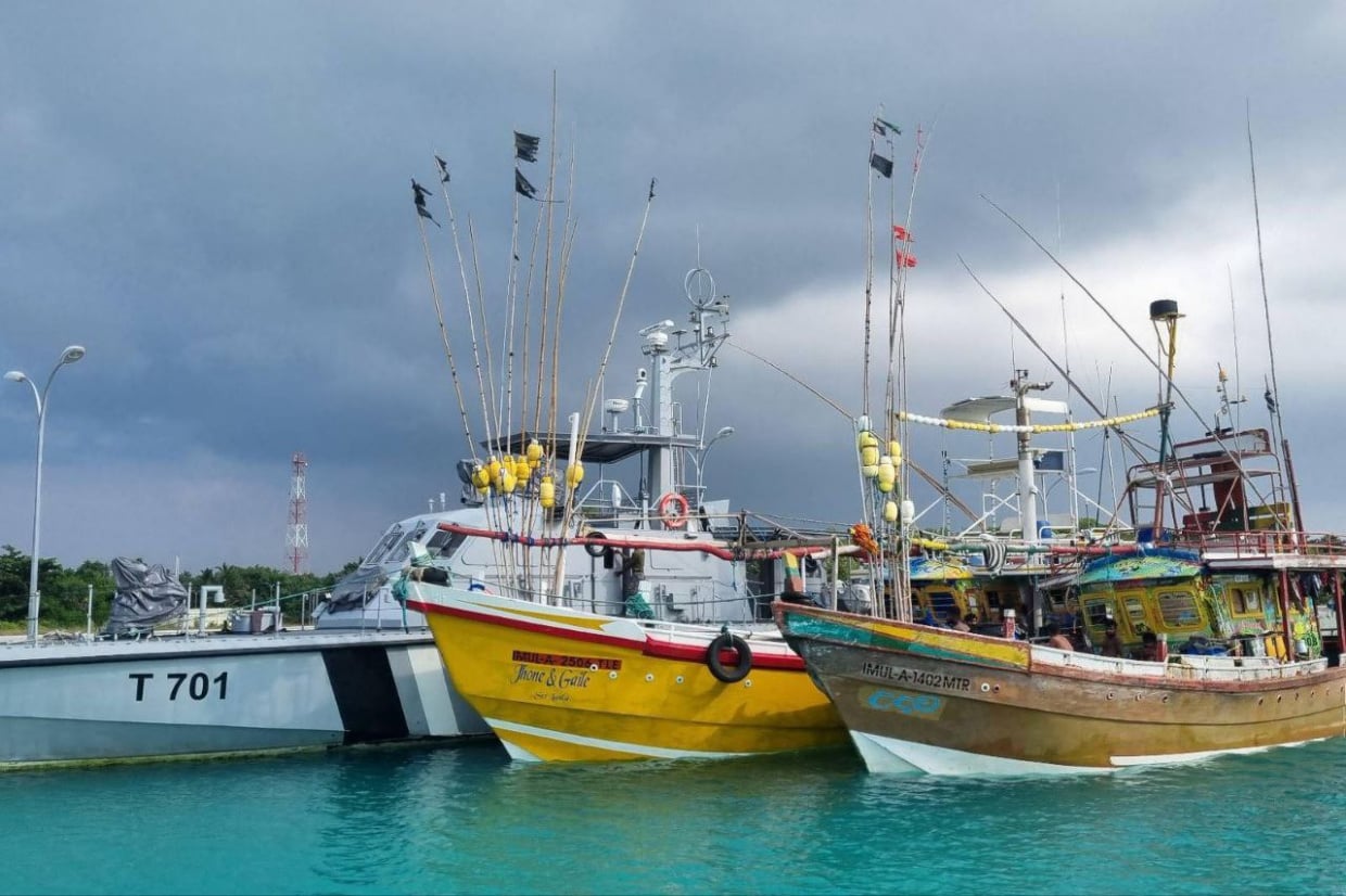 ގާނޫނާ ހިލާފަށް މަސްވެރިކަން ކުރަން އުޅުނު ދެ ބޯޓެއް އެމްއެންޑީއެފުން ހިފަހައްޓައިފި