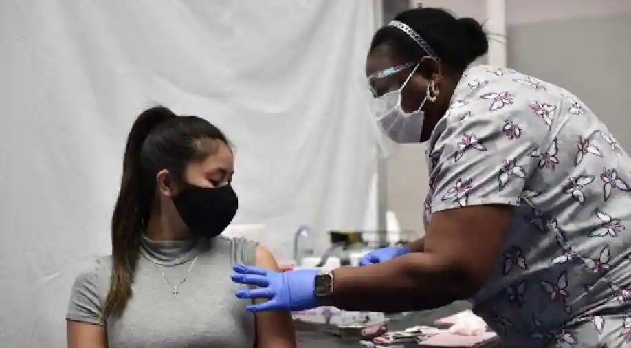 ވެކްސިން ޖަހައިގެން މާސްކް ނާޅާ އުޅެވޭނެ - އެމެރިކާ