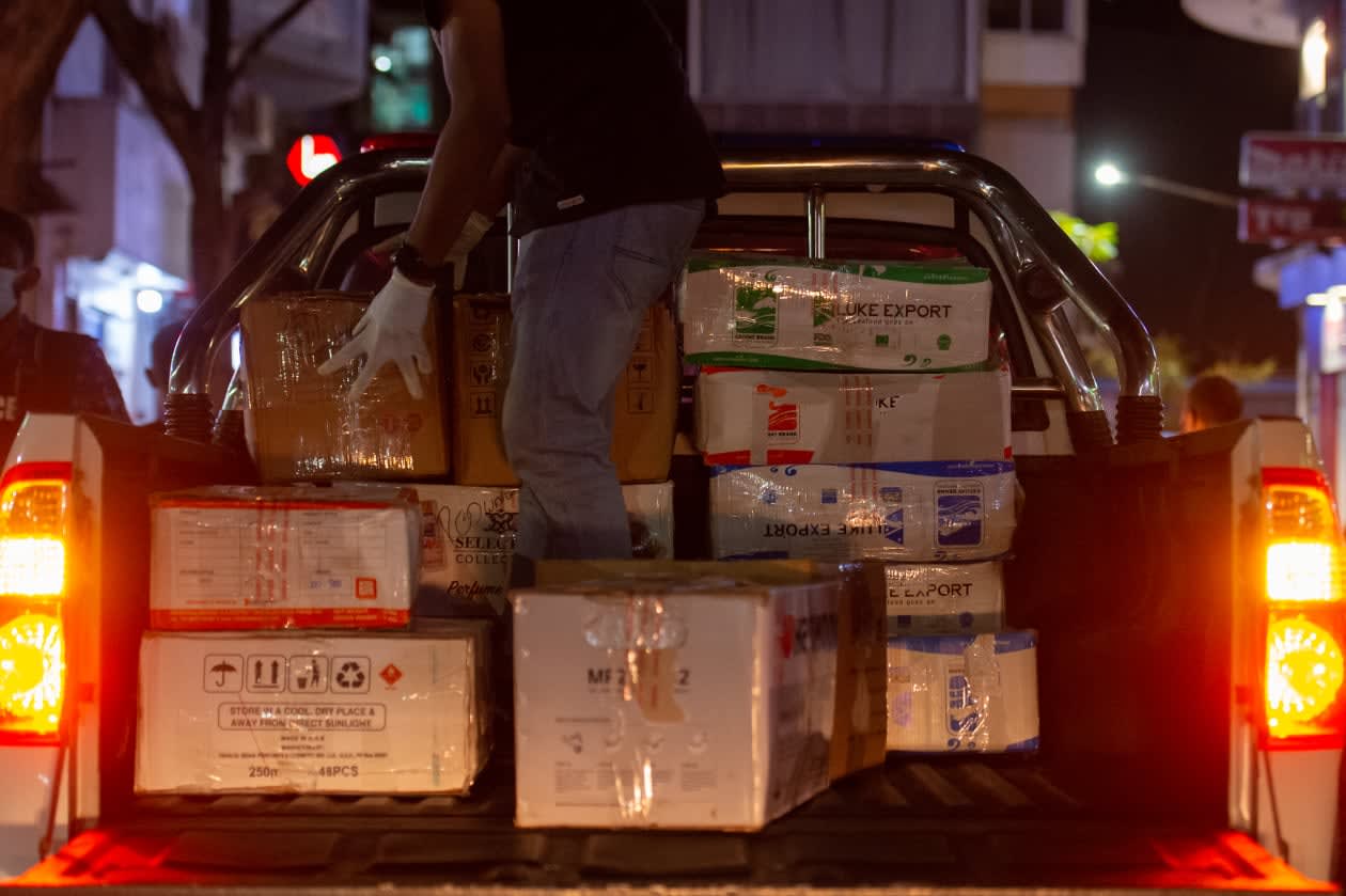 ގިނަ އަދަދެއްގެ ބަނގުރަލާއެކު ސިފައިންގެ މީހަކު ހައްޔަރުކޮށްފި