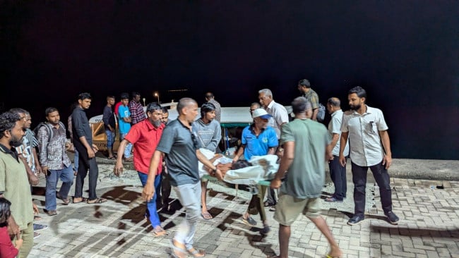 ފައިނު އެކްސިޑެންޓް: އަނިޔާވި ދެ ކުދިން ވެންޓިލޭޓަރުން ނަގައިފި، ޓީޗަރުގެ ހާލު ސީރިއަސް