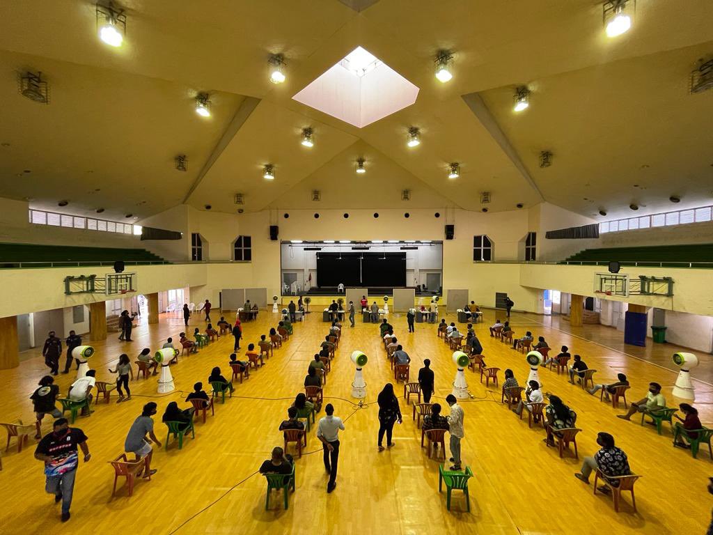 ހިތްވަރުގަދަ ދިވެހި ސަޕޯޓަރުން 18 ގަޑިއިރު ޓިކެޓް ކިޔޫގައިި!