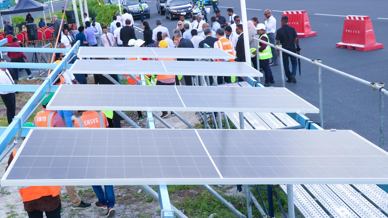 ހުޅުމާލެ ލިންކް ރޯޑްގައި ސޯލާ ޕީވީ ހަރުކުރަން ފަށައިފި