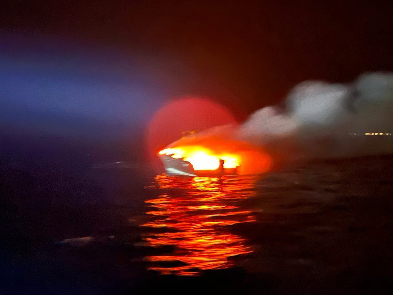 ލޯންޗެއްގައި އަލިފާން ރޯވެއްޖެ