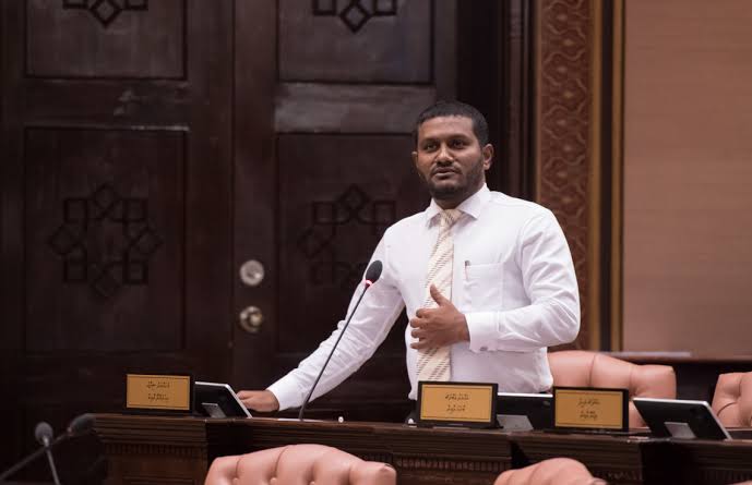 ޔާމީނަށް މަރުހަބާ ކިޔަން އިހަވަންދޫން މީހުން ނުނުކުތީ މި ސަރުކާރުގެ ތަރައްގީ ބަލައިގަންނާތީ: ޝިފާއު