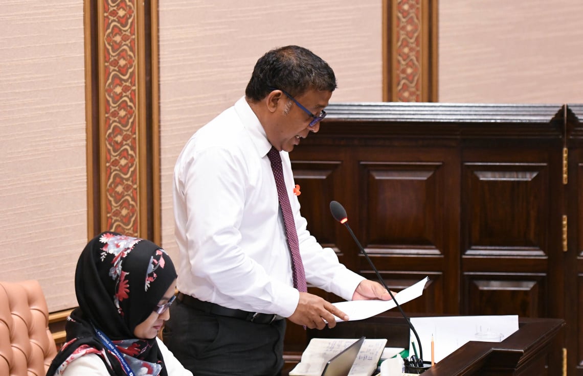 ޕްލޭނިންގ މިނިސްޓަރ އަސްލަމާ ސުވާލުކުރުން މާދަމާގެ ޖަލްސާގައި