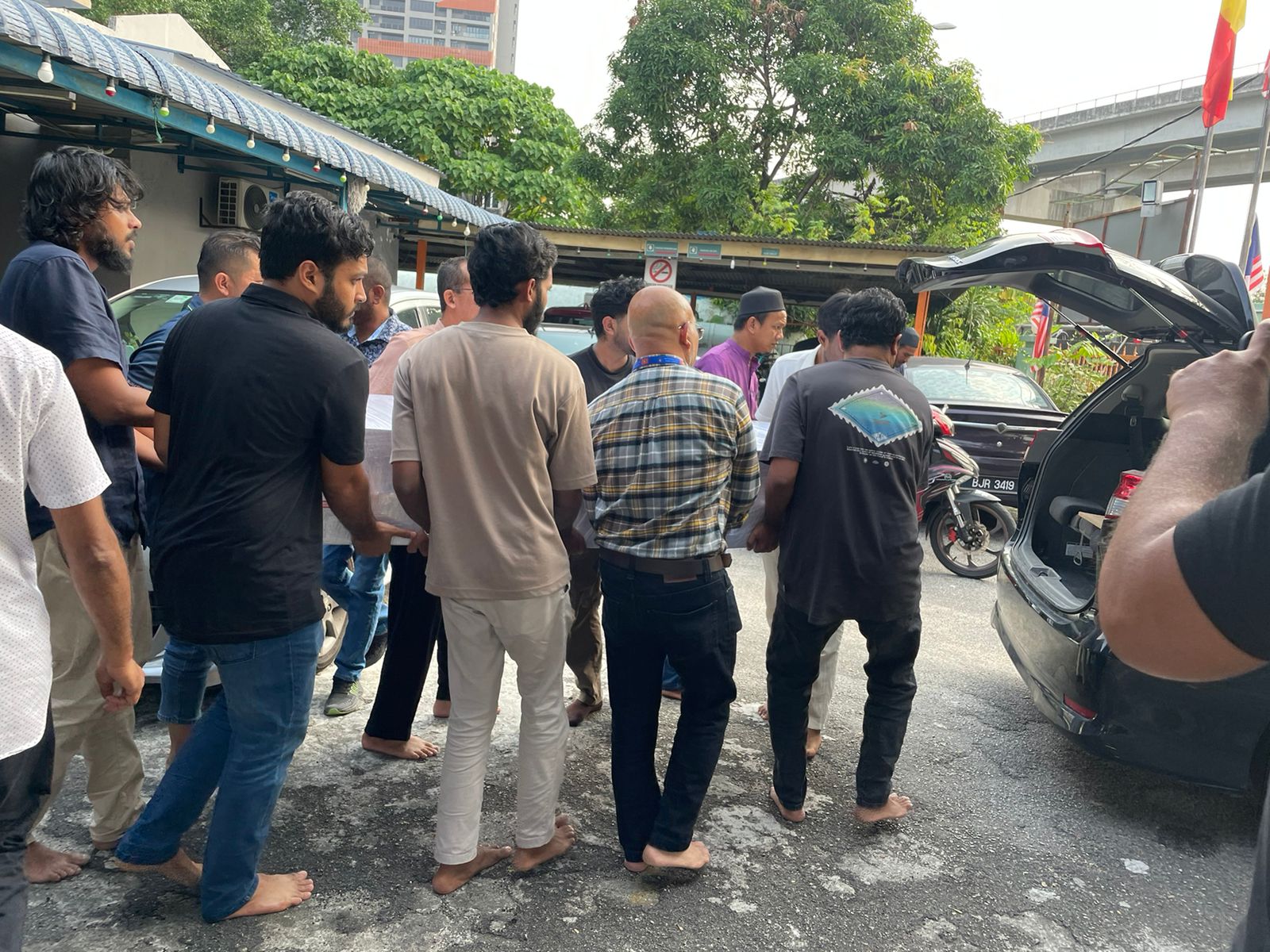 މެލޭޝިޔާގެ އިމާރާތަކުން ވެއްޓި މަރުވި ޒުވާނާގެ ހަށިގަނޑު ރާއްޖެ ގެނެސްފި