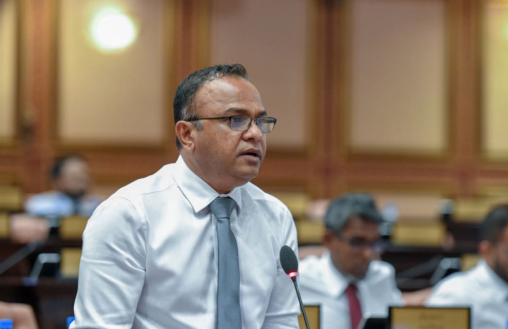 އެމްޑީޕީއަކީ 2 މީހެއްގެ ޖީބުގައި އޮންނަ ކްރެޑިޓް ކާޑެއް ނޫން: އަނދުން ހުސައިން