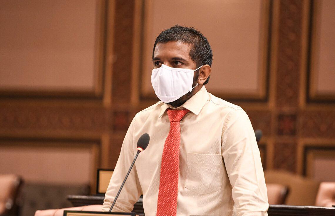 އަބްދުﷲ ރަޝީދުގެ މަރުގެ ވާހަކަ ދައްކަވަމުން މެމްބަރު ސިރާޖް ކީރިތިކުރަށްވައިފި