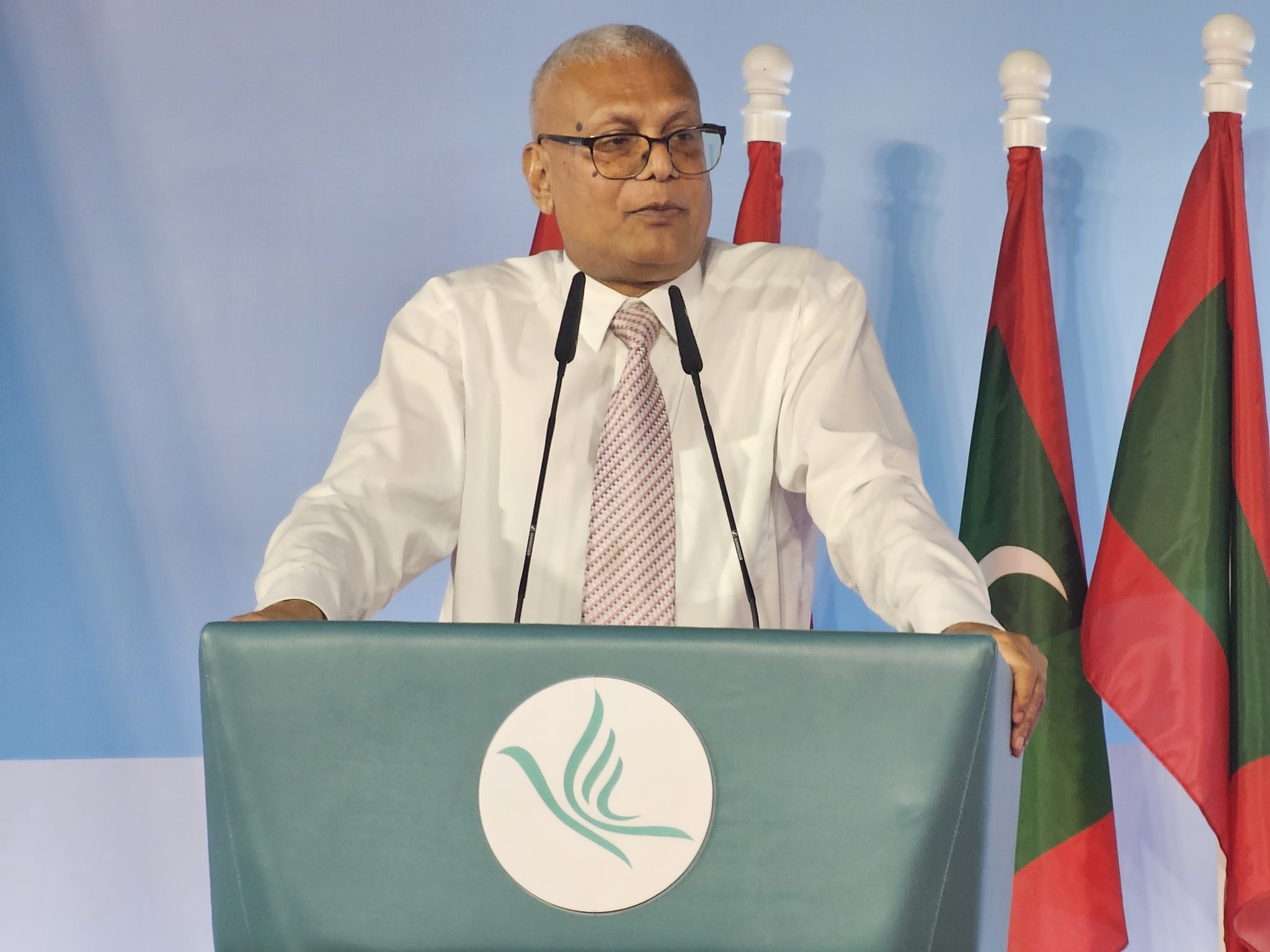 މަގުބޫލް ސަބަބެއް ނެތި ވަޒީރުންނަށް ރުހުން ނުދިނުމަކީ ވަރަށް ނާތަހުޒީބު ކަމެއް: އައްޑޫ ޝަރީފު