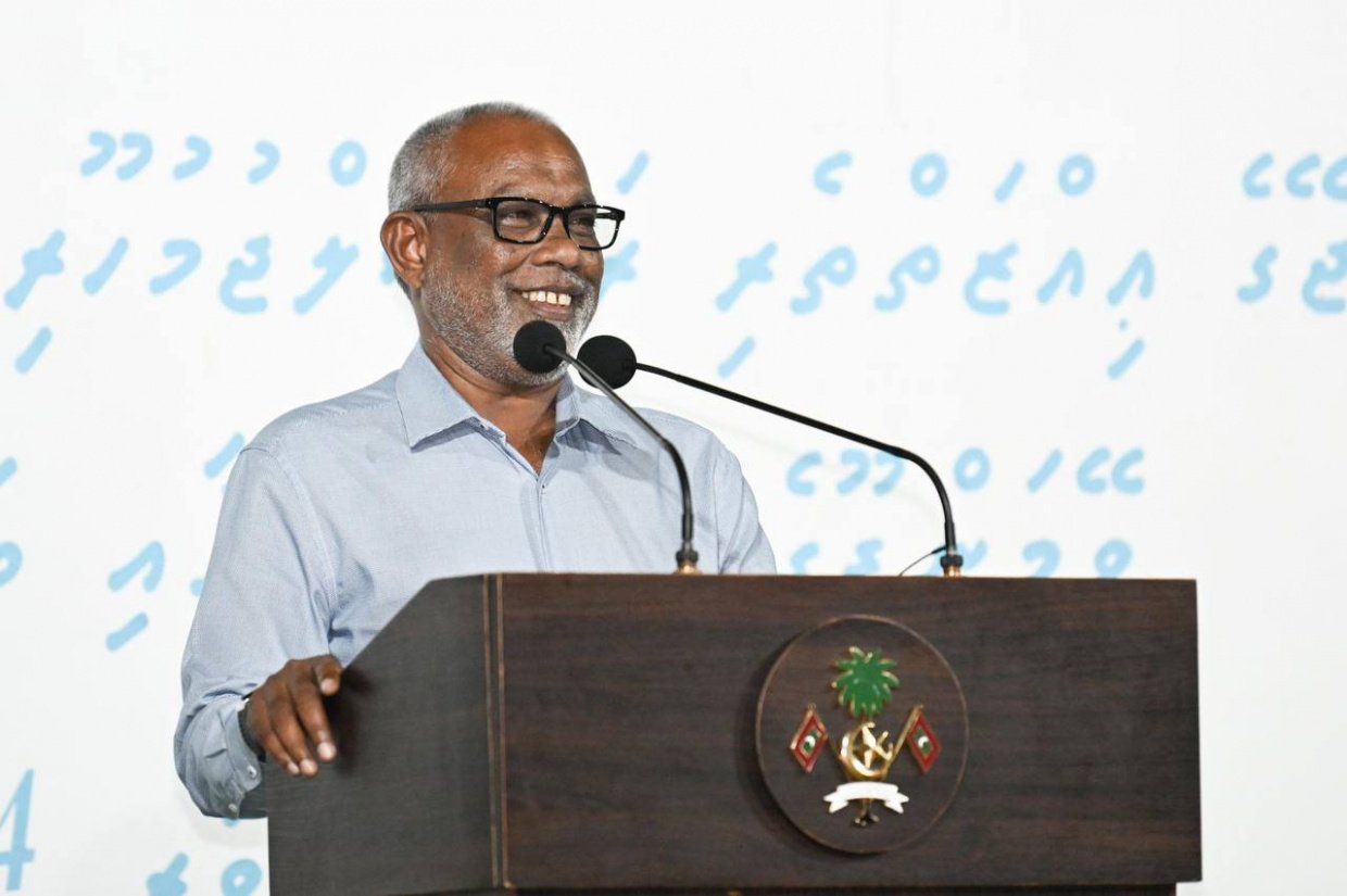 ރައީސް މުޢިއްޒަކީ މަޖިލިސް މެންބަރުންނަށް ރިޝްވަތު ދެއްވާނެ ވެރިއެއް ނޫން: ޢަބްދުއްރަހީމް