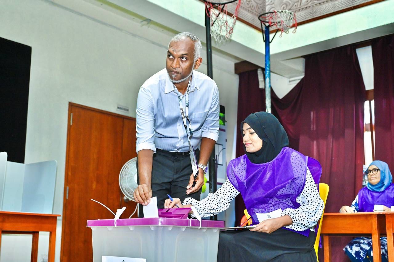 އިދިކޮޅު ރިޔާސީ ކެންޑިޑޭޓު ވޯޓުލައްވައިފި