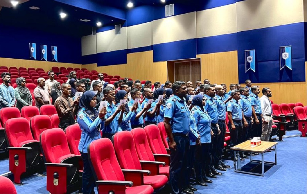 ފުލުހުންނާ މާރާމާރީ ހިންގި އަންހެނަކު ހައްޔަރުކޮށް މުއްދަތު ޖަހައިފި