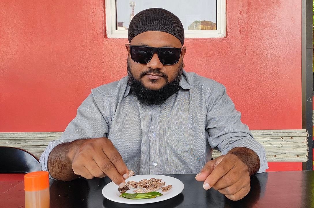 އެމެރިކާގެ އެހީ ކަނޑާލަން އުޅޭތީ ޒައިދުގެ ރައްދު: ރިޒުގު ދެއްވަނީ ﷲ