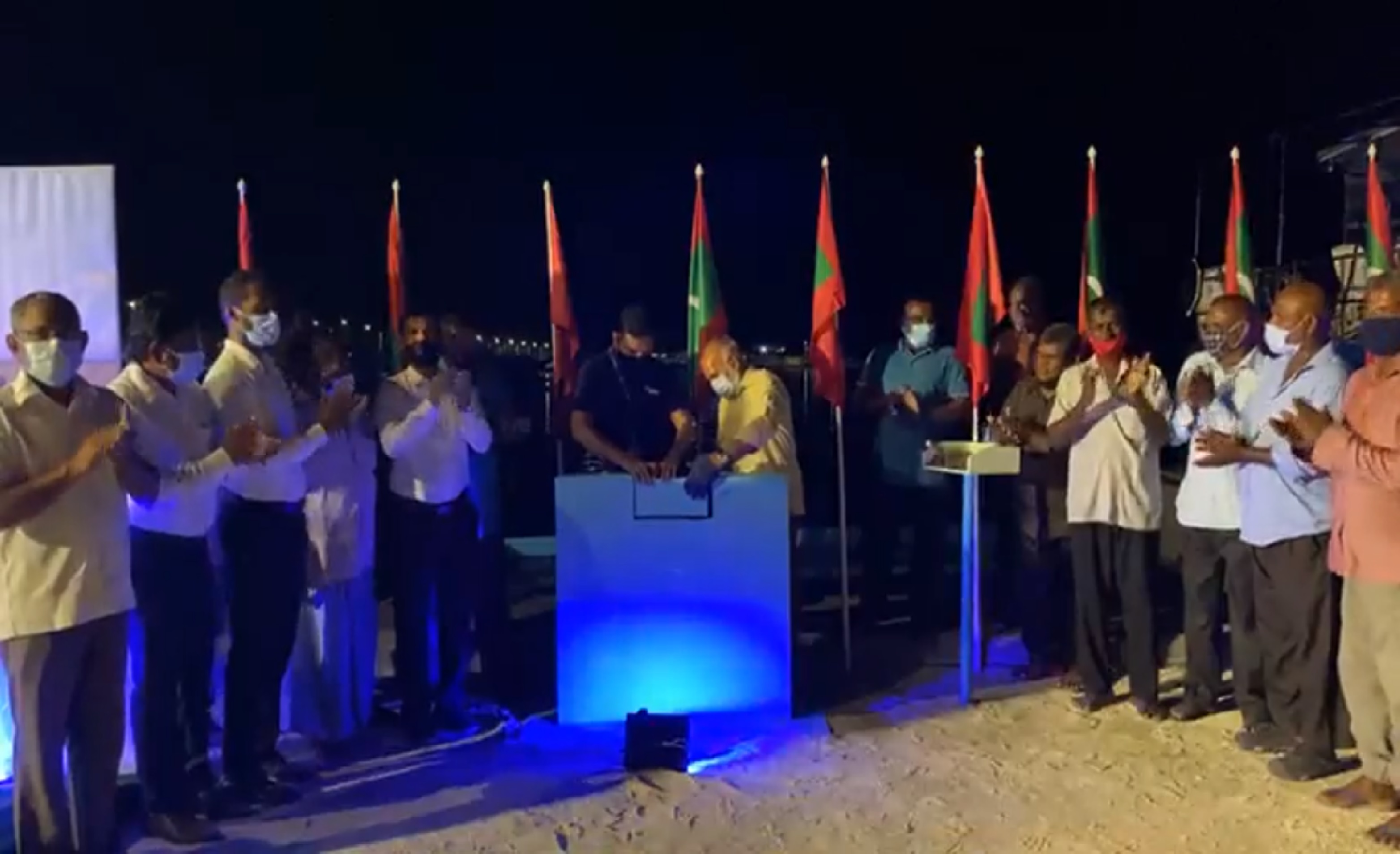 ހޯރަފުށީ އައިސް ޕްލާންޓްގެ ބިންގާ އަޅައިފި
