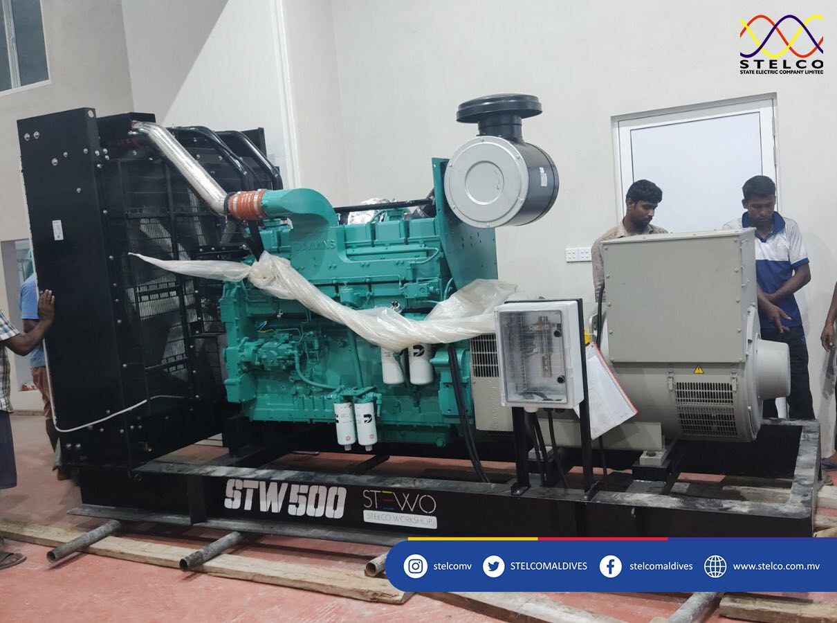 ސްޓެވޯ ޖަނަރޭޓަރާއެކު، ވ. ތިނަދޫ އައު އިންޖީނުގެއިން ހިދުމަތްދޭން ފަށައިފި