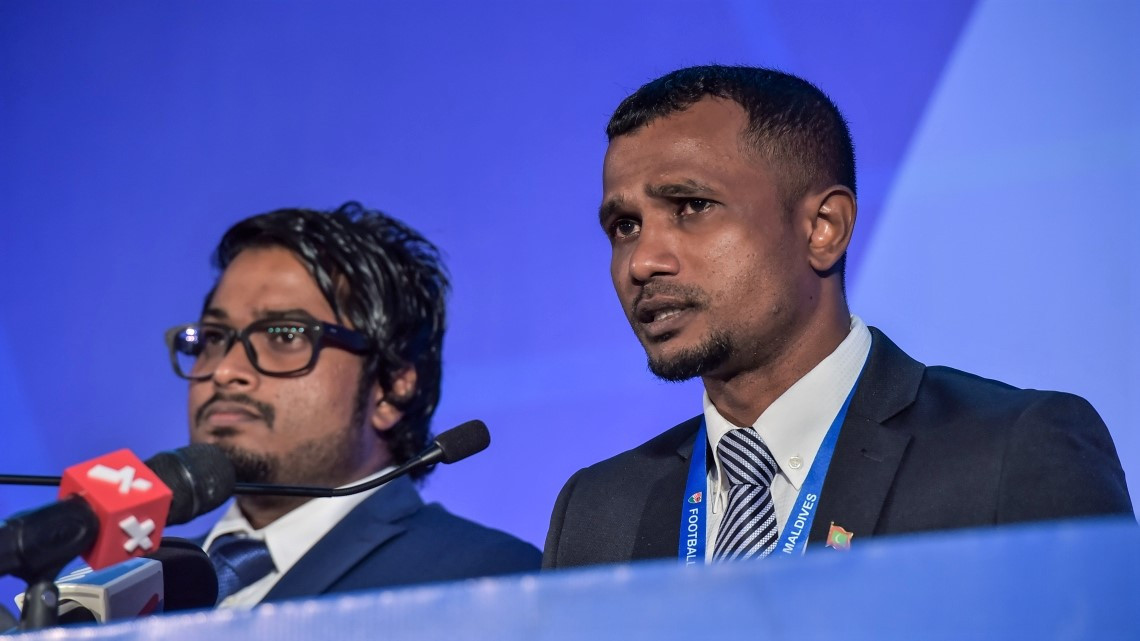 ފުޓްބޯޅައަށް ބައްސާމުގެ ކިރިޔާވެސް ކުލުނެއް ހުރިނަމަ ރީތި ގޮތަކީ އިސްތިއުފާދިނުން: ޓޮމް