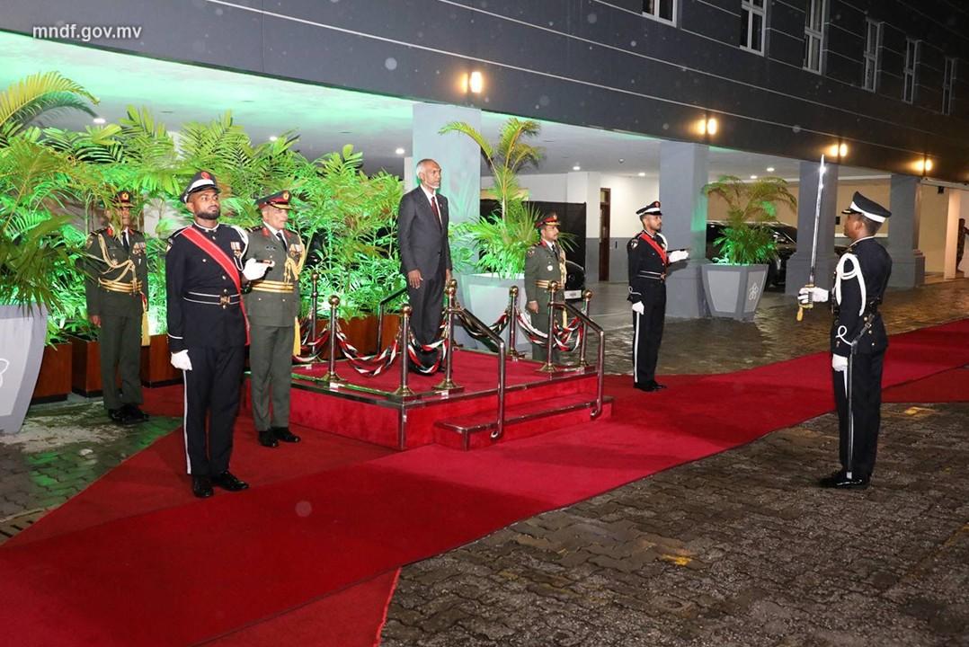 ރައީސް މުއިއްޒުއަށް މަރުހަބާ ދެންނެވުމަށް ސިފައިންގޭގައި ހާއްސަ ރަސްމިއްޔާތެއް!