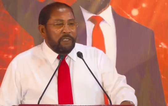 ނަޝީދުގެ ސަރުކާރުން ޝަރުއީ ނިޒާމު ހަލާކުކޮށްލި ކަމަށް ޤާސިމް ތުހުމަތުކުރައްވައިފި