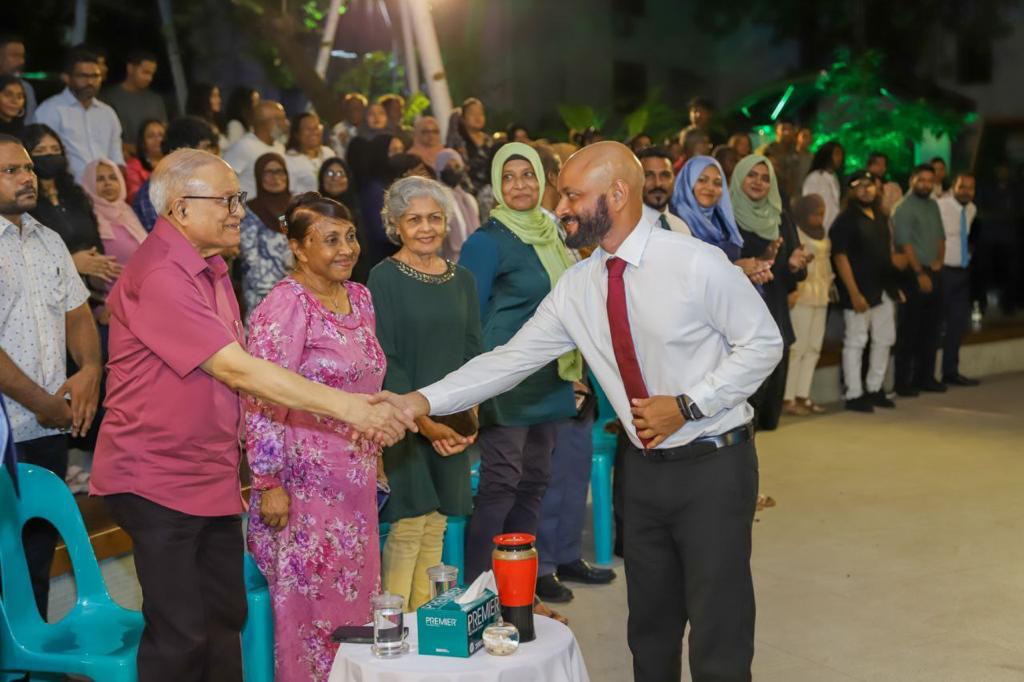ބަރަހަނާ ސައިޓްތައް ބްލޮކްކޮށް ޖީއެސްޓީ 3 ޕަސެންޓަށް ކުޑަކުރާނަން: ފާރިސް