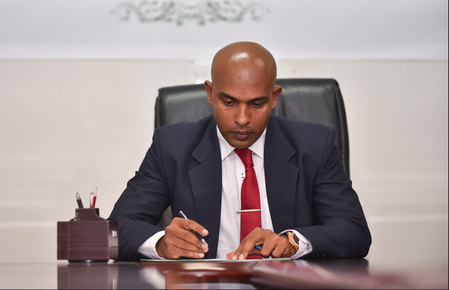 ފަނޑިޔާރު ހަސަން އަލީ އިސްތިއުފާ ދެއްވައިފި