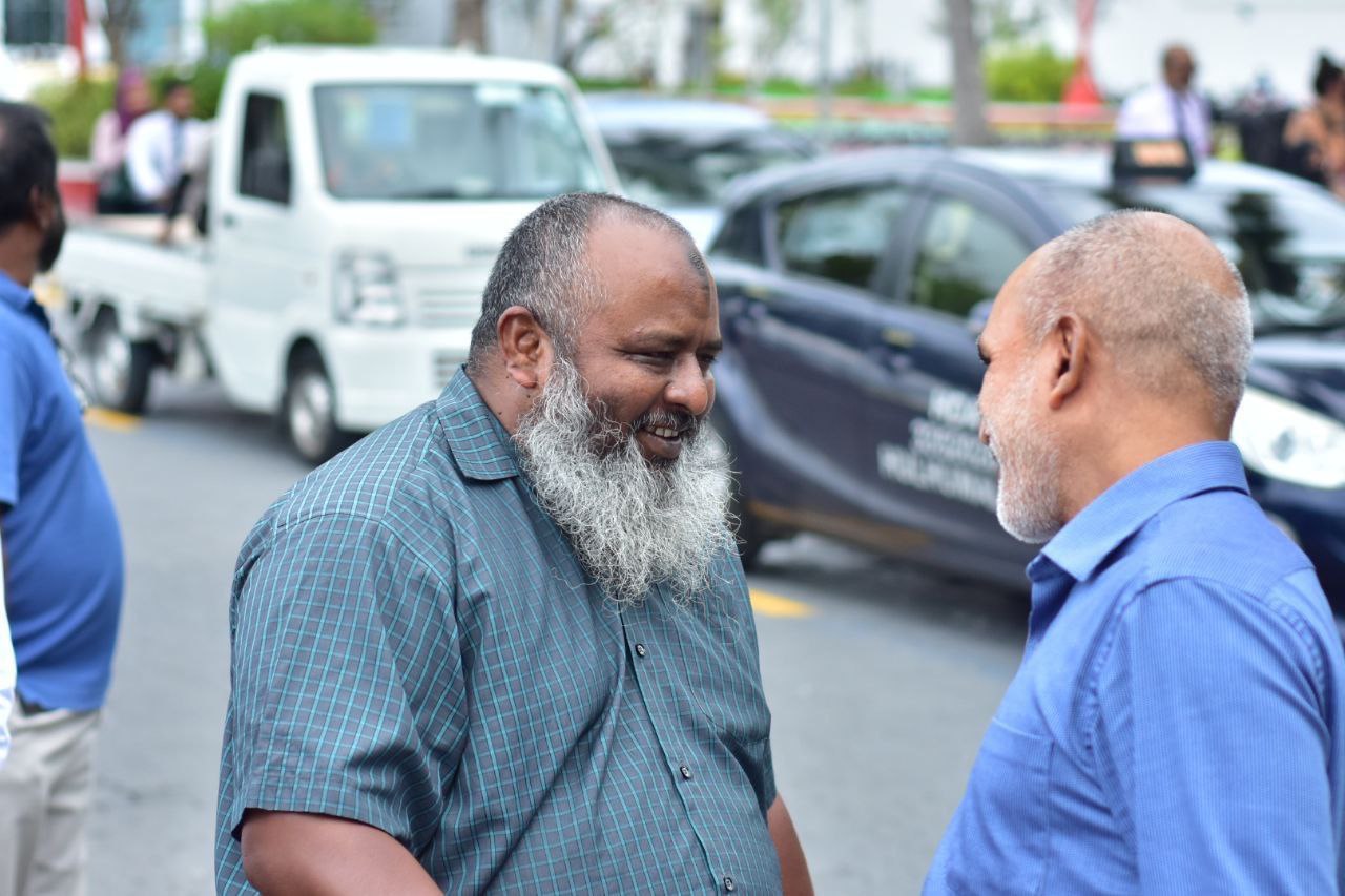 ޑރ އިޔާޒް ވިދާޅުވީ އިމްރާން ގޯހެއް ނުހައްދަވާނެ ކަމަށް