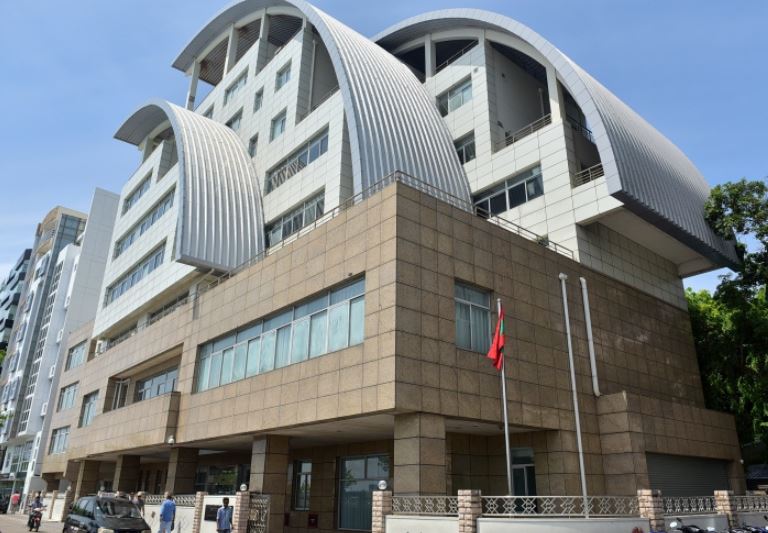 އެރިޓްރިއާގައި ހިފަހައްޓާފައިވާ ދިވެހިންނަށް އެހީތެރިވުމަށް ސަރުކާރުގެ އޮފިޝަލަކު އެޤައުމަށް