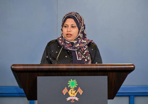 ފައްޔާޒަށް ސަރުކާރުގެ ނުސީދާ ރައްދެއް؛ ވާހަކަ ދައްކަނީ ހަގީގަތް އޮޅުވާލައިގެން: ހީނާ