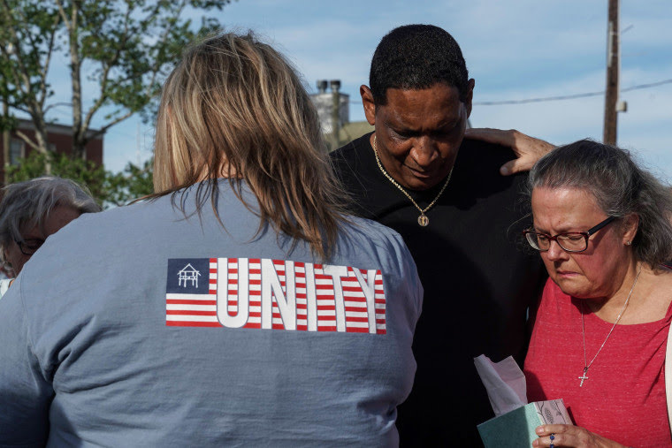 އަލަބާމާގައި ޕާޓީއަކަށް ދިން ބަޑީގެ ހަމަލާއާއި ގުޅިގެން ދެ ކުއްޖަކާއި ބޮޑު މީހަކަށް ދައުވާކޮށްފި