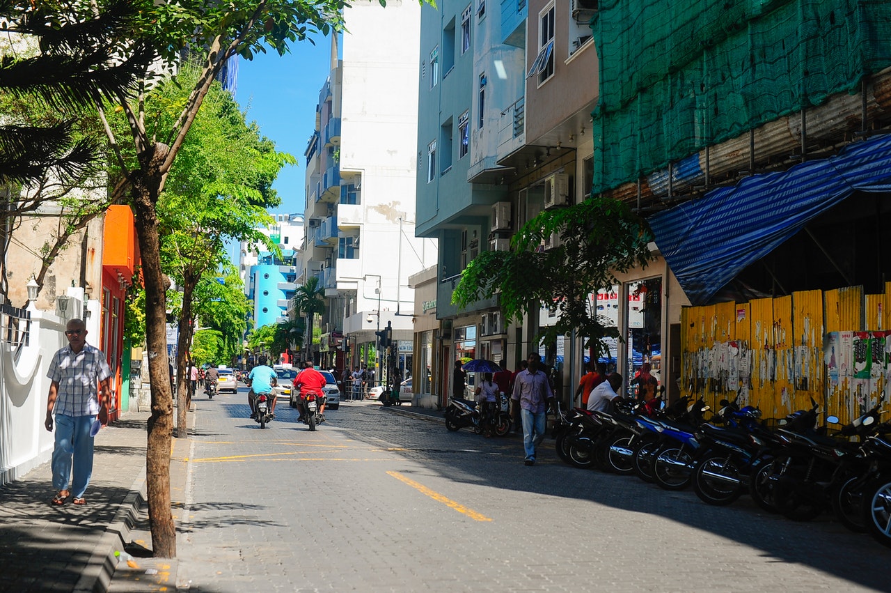 މަގުމަތީގައި ޕެލެޓް ބަހައްޓާނަމަ ޖޫރިމަނާކުރަނީ