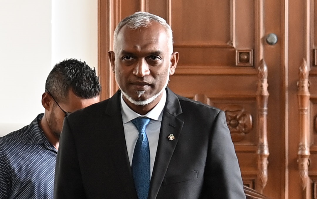 އިންޑިއާއާއި ޗައިނާގެ ޒަމާންވީ ކޯޅުމުގެ ތެރެއަށް ވަންނަ ވަރަށްވުރެ ރާއްޖެ މާ ކުޑަ: ޑރ. މުޢިއްޒު