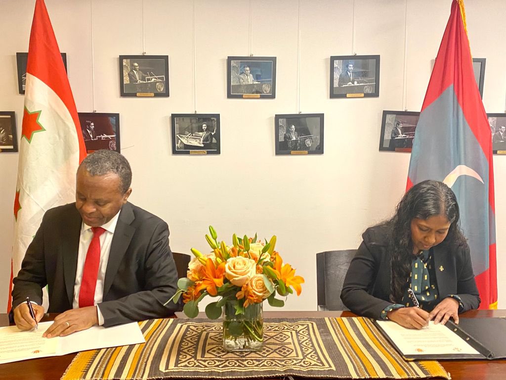 ބުރުންޑީއާއެކު ރާއްޖެއިން ސިޔާސީ ގުޅުން ގާއިމްކޮށްފި