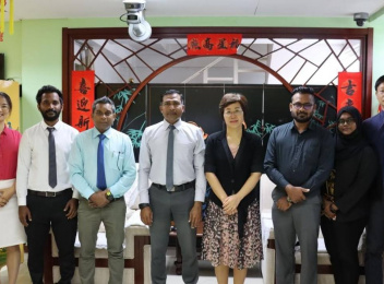 ޗައިނާއާ ގުޅިގެން ނޫސްވެރިން ތަމްރީނު ކުރަނީ